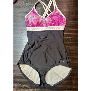 Speedo women’s black and pink swimsuit size 6